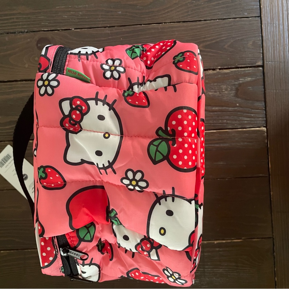 Baggu x Hello Kitty and Friends Puffy Lunch Bag - Picture 3 of 13